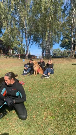 Attente au bord du lac